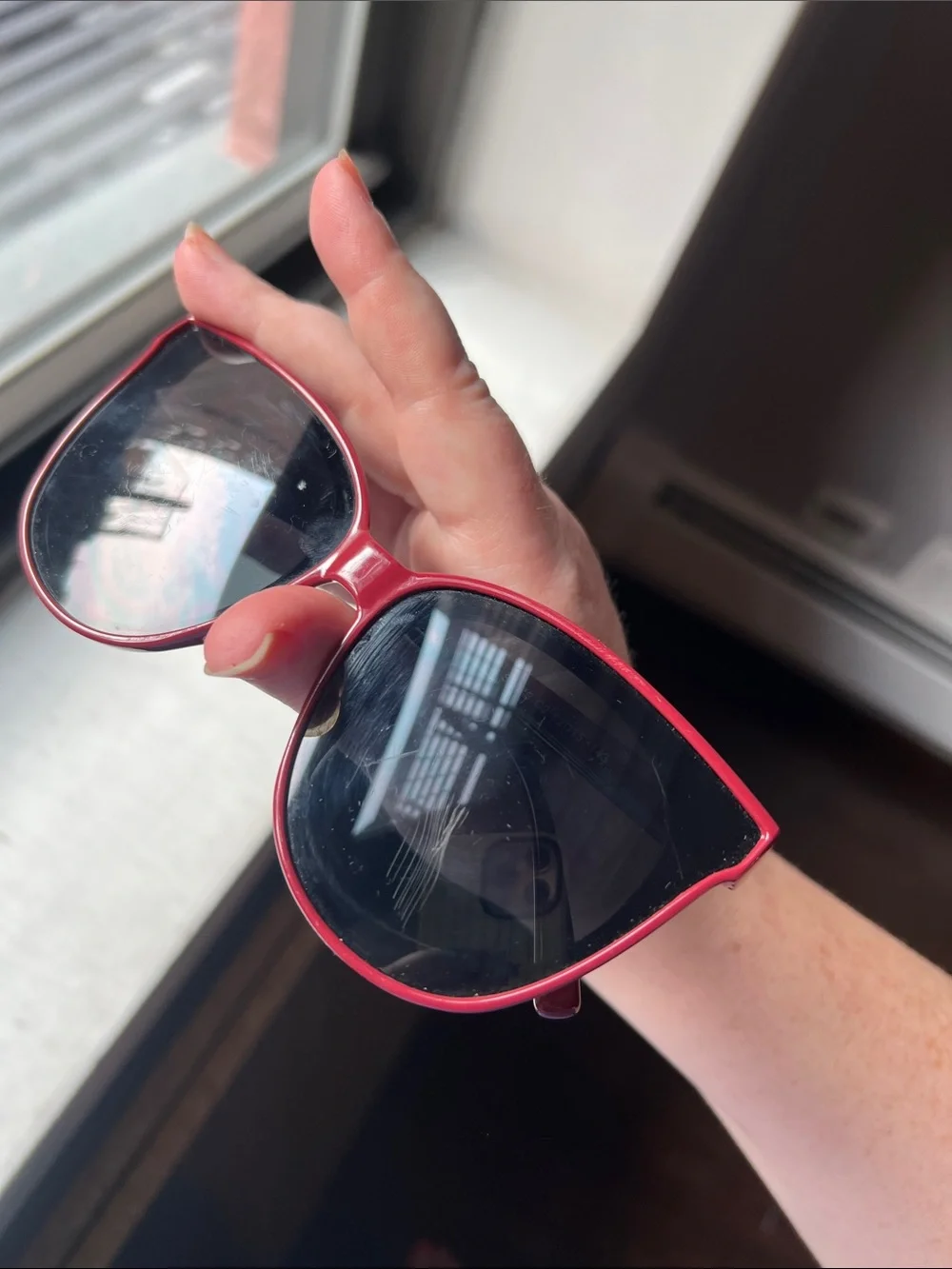 Women's Cat-Eye Sunglasses in Wine Red